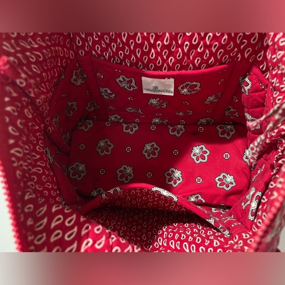 Vera Bradley Iconic Vera Tote Red and White Paisley Quilted Bag - Picture 5 of 6